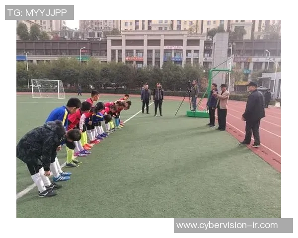 赛后分析:西安足球队与杭州足球队的比赛节奏与战术对比探讨 赛后分析:西安足球队与杭州足球队的比赛节奏与战术对比探讨