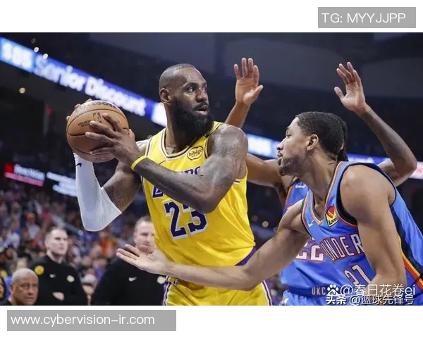 2017年NBA骑士与雷霆对决回顾：明星球员的精彩表现与比赛亮点分析