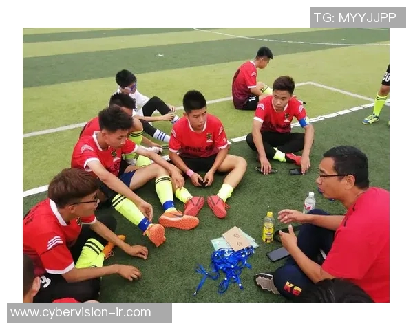 艾斯坦拿与雷恩的激烈对决揭示足球战术与团队合作的精彩瞬间