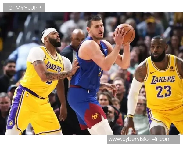 康涅狄格太阳与达拉斯飞马激战正酣谁将赢得这场精彩对决